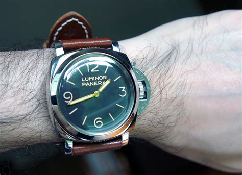 Panerai Luminor 1950 3 Days PAM372 Watch Review 